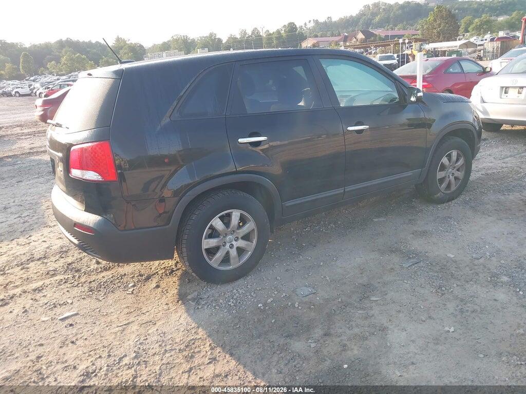 5XYKT3A12DG328481 2013 KIA SORENTO photo no. 4