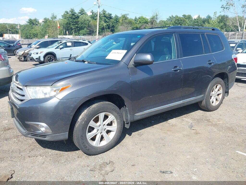 5TDBK3EH8DS185811 2013 TOYOTA HIGHLANDER photo no. 2