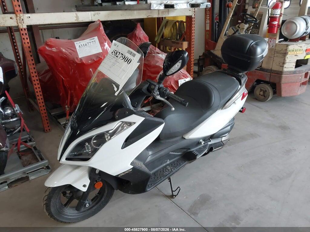 RFBV2M282DB420754 2013 KYMCO USA INC DOWNTOWN photo no. 2