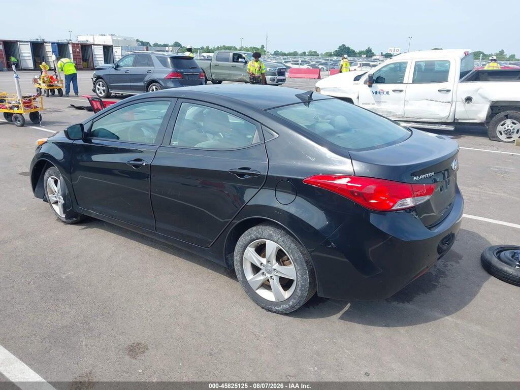 5NPDH4AEXDH259812 2013 HYUNDAI ELANTRA photo no. 3
