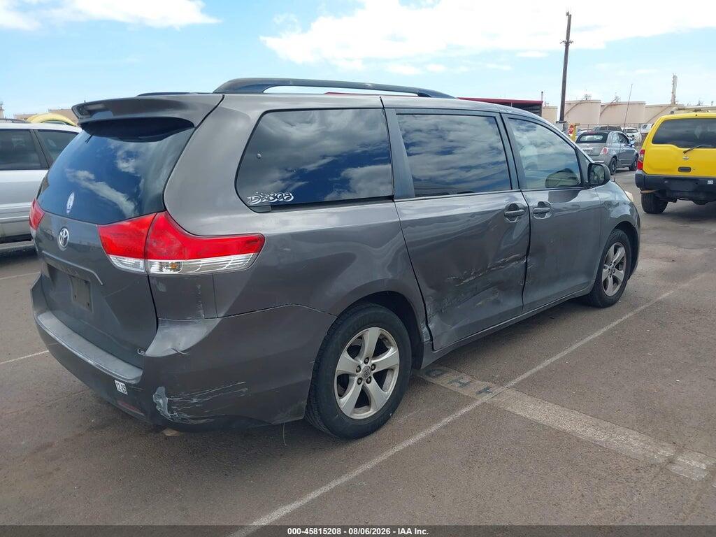 5TDKK3DC5DS395451 2013 TOYOTA SIENNA photo no. 4