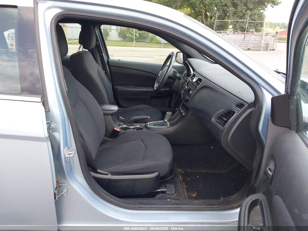 1C3CCBBB8DN743968 2013 CHRYSLER 200 photo no. 5