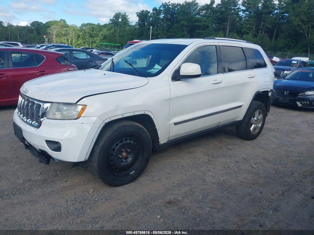1C4RJFCT1DC603265 2013 JEEP GRAND CHEROKEE photo no. 2