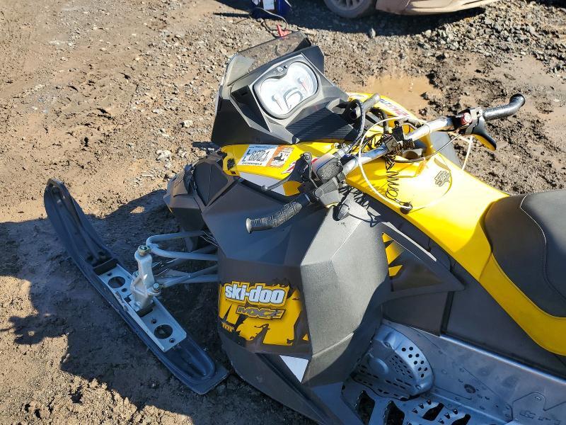 2009 SKI-DOO MXZ SNOWMOBILE — Фото 9 из 10