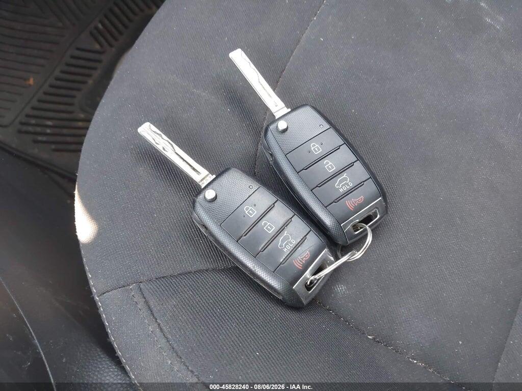 KNDJN2A23E7737693 2014 KIA SOUL photo no. 11