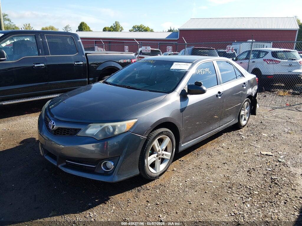4T1BF1FK0EU420004 2014 TOYOTA CAMRY photo no. 2