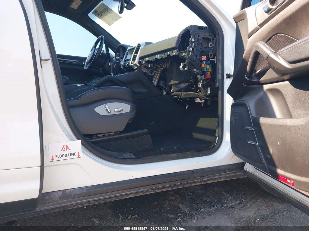 WP1AF2A25ELA83136 2014 PORSCHE CAYENNE photo no. 6