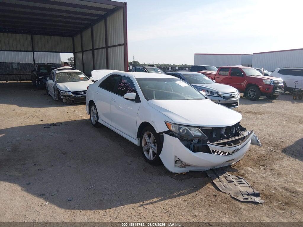 4T1BF1FK2EU459323 2014 TOYOTA CAMRY photo no. 1