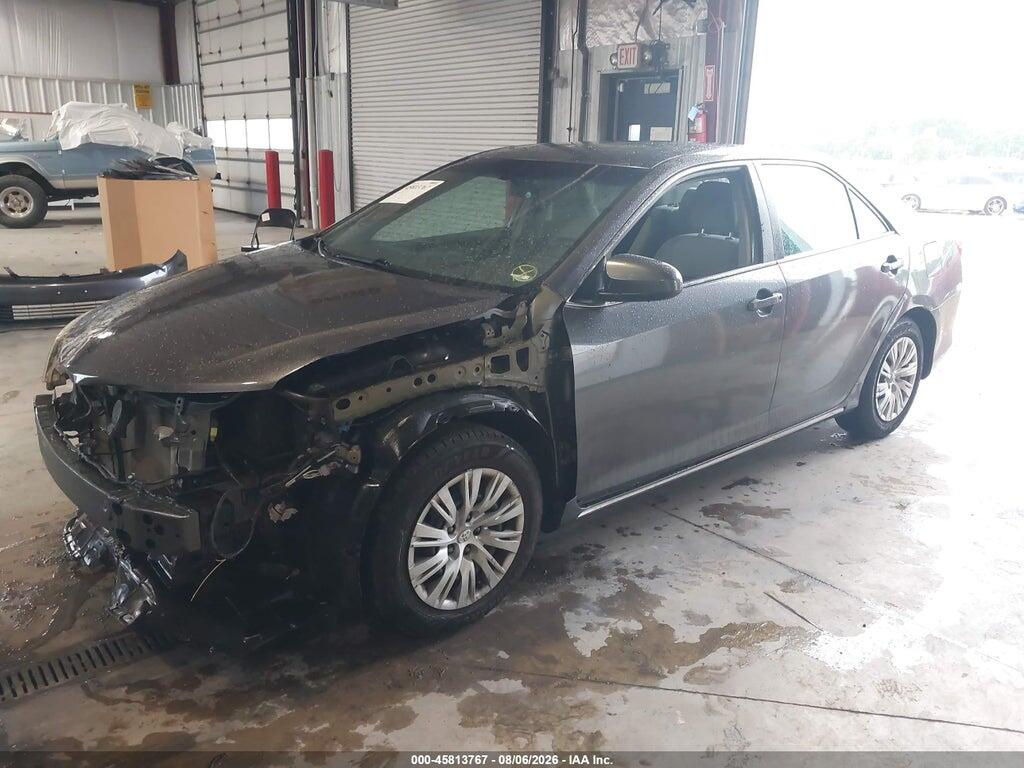 4T1BF1FK1EU467610 2014 TOYOTA CAMRY photo no. 2