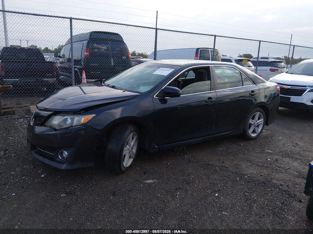 4T1BF1FK3EU320513 2014 TOYOTA CAMRY photo no. 2