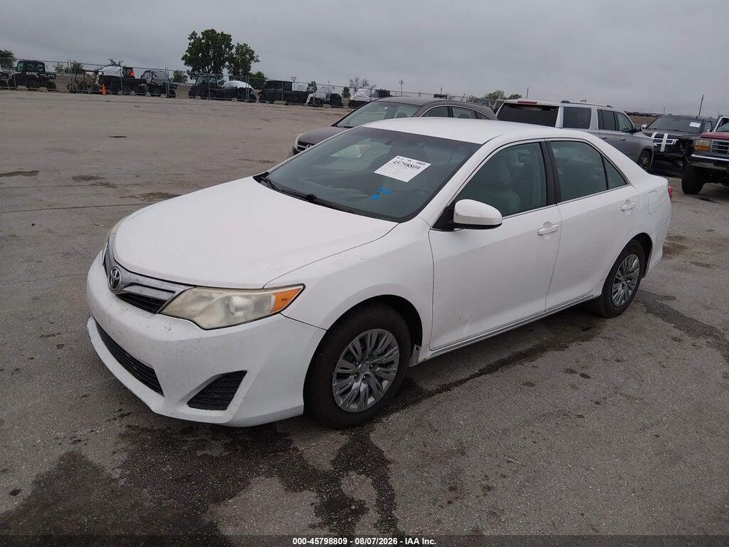 4T4BF1FKXER364319 2014 TOYOTA CAMRY photo no. 2