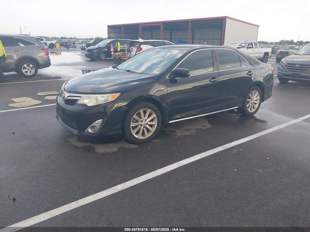 4T1BF1FK3EU823796 2014 TOYOTA CAMRY photo no. 2
