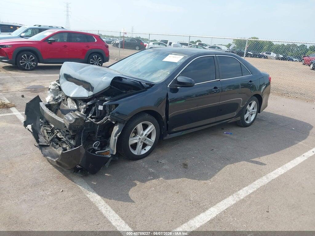 4T1BF1FK9EU728739 2014 TOYOTA CAMRY photo no. 2