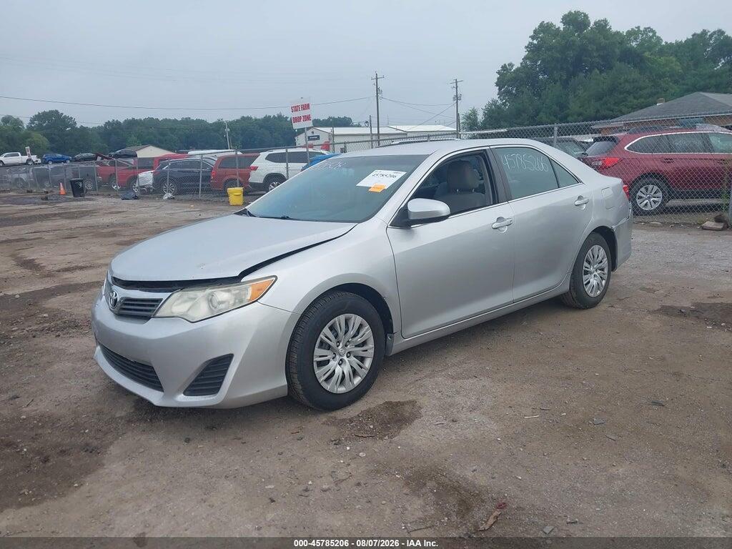 4T4BF1FK8ER431175 2014 TOYOTA CAMRY photo no. 2