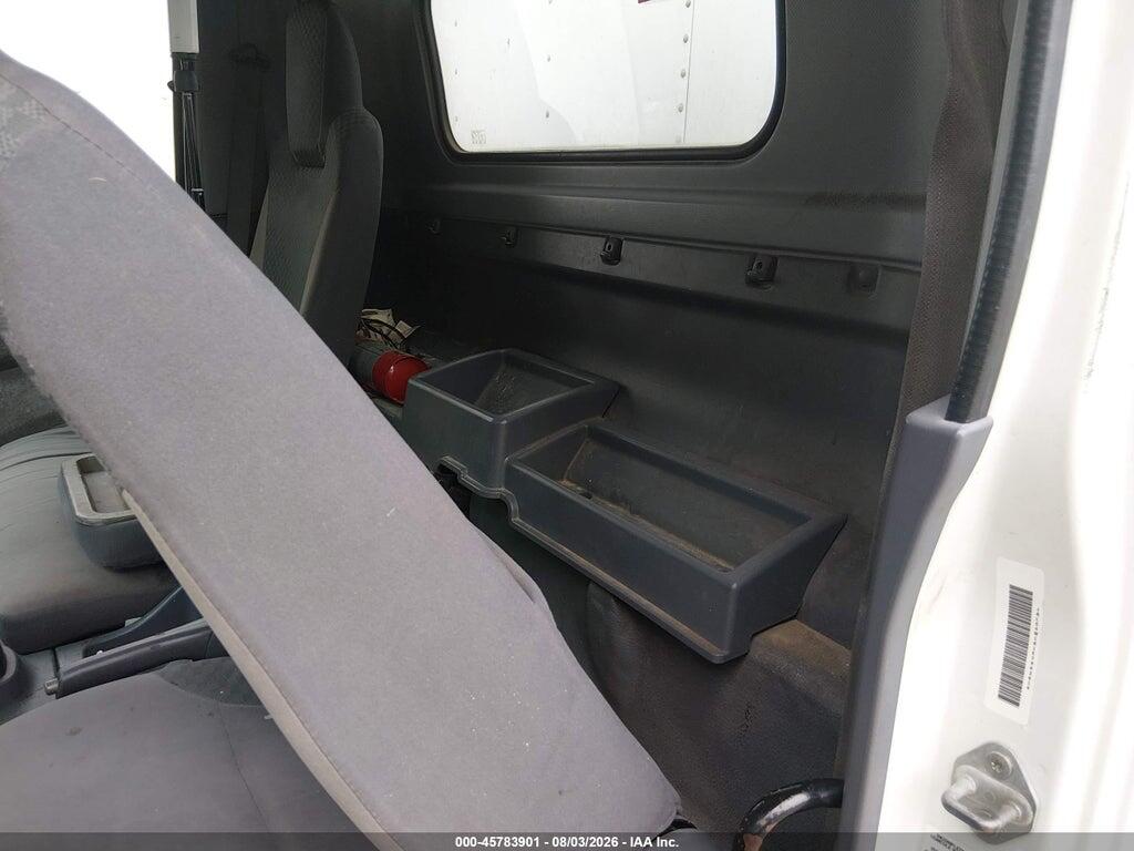 JALC4W161E7003610 2014 ISUZU NPR HD DSL REG AT photo no. 3