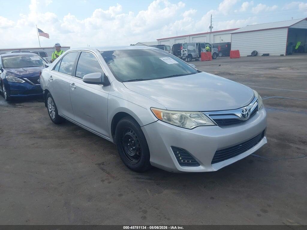 4T4BF1FK1ER415643 2014 TOYOTA CAMRY photo no. 1