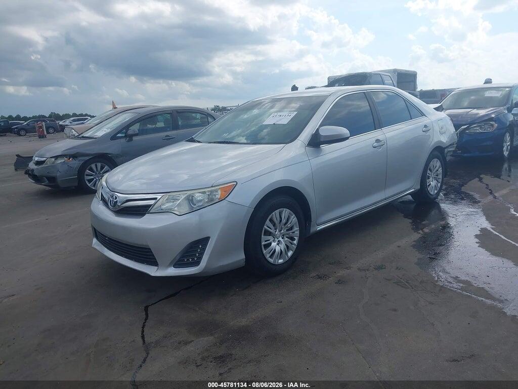 4T4BF1FK1ER415643 2014 TOYOTA CAMRY photo no. 2