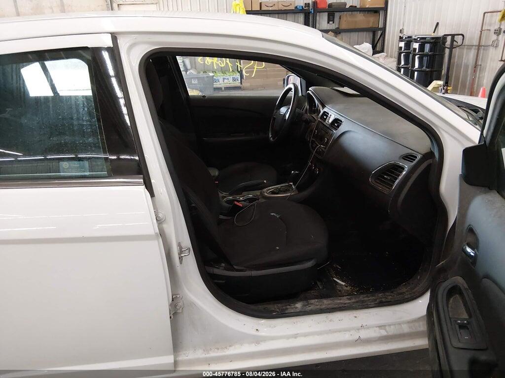 1C3CCBAG7EN172259 2014 CHRYSLER 200 photo no. 5