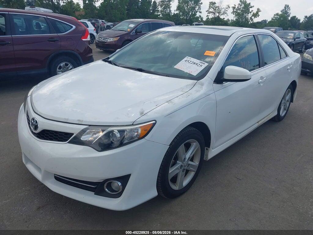4T1BF1FK1EU428306 2014 TOYOTA CAMRY photo no. 2