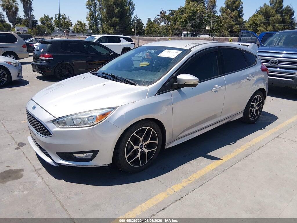 1FADP3K25FL358365 2015 FORD FOCUS photo no. 2