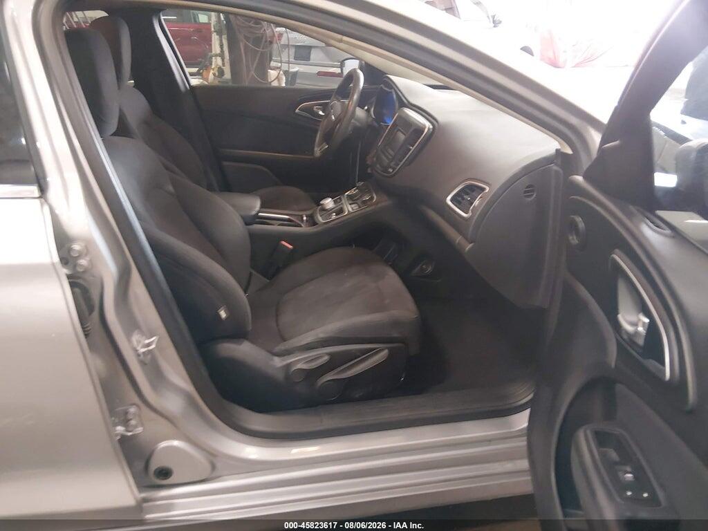 1C3CCCAB1FN691786 2015 CHRYSLER 200 photo no. 5