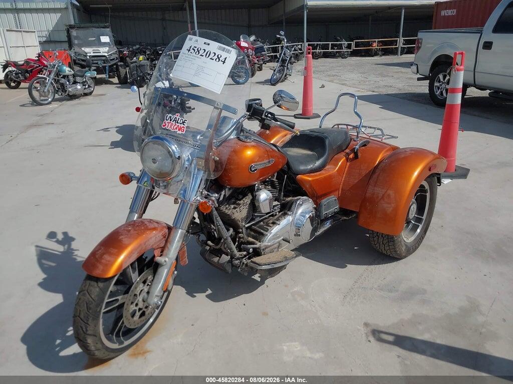 1HD1MCM13FB859561 2015 HARLEY-DAVIDSON FLRT photo no. 2