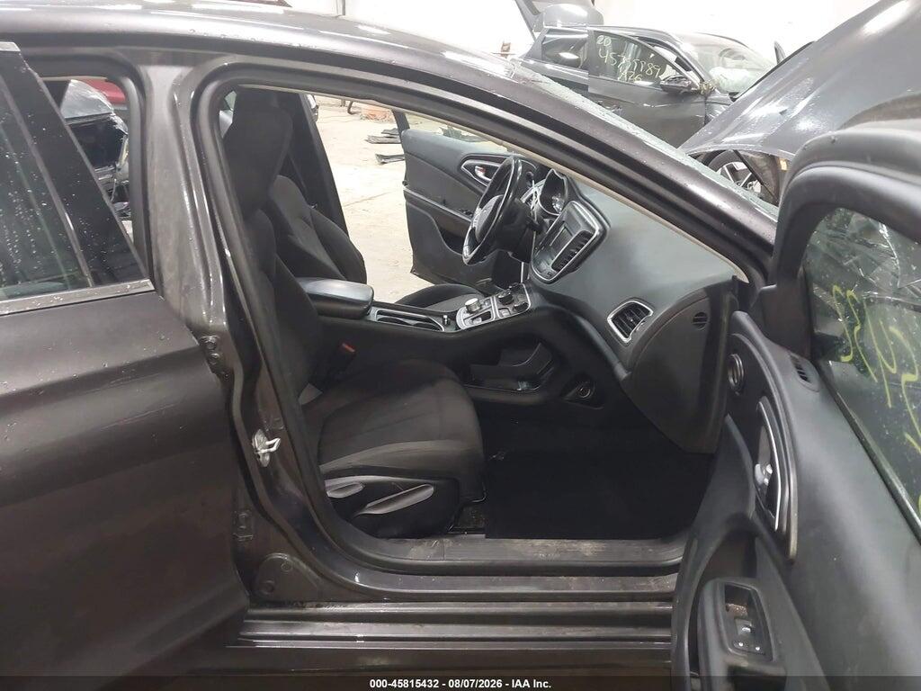 1C3CCCAB7FN692618 2015 CHRYSLER 200 photo no. 5