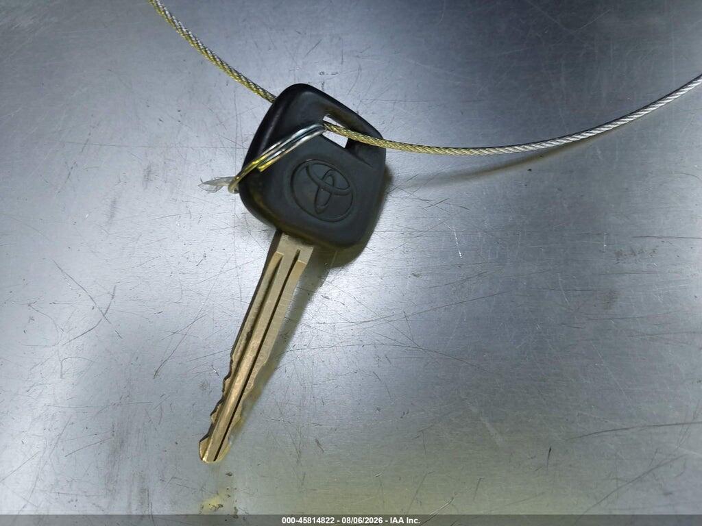 VNKKTUD32FA031725 2015 TOYOTA YARIS photo no. 11
