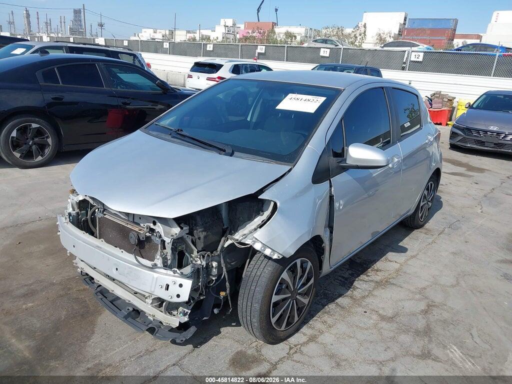 VNKKTUD32FA031725 2015 TOYOTA YARIS photo no. 2