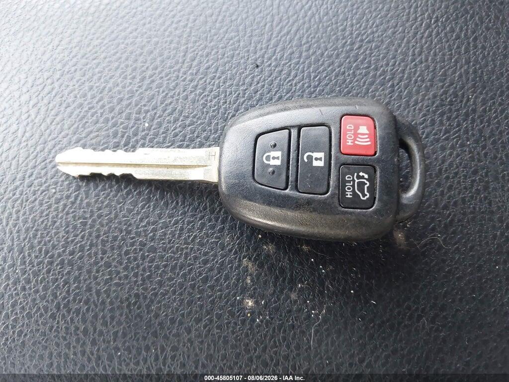 2T3RFREVXFW345197 2015 TOYOTA RAV4 photo no. 11