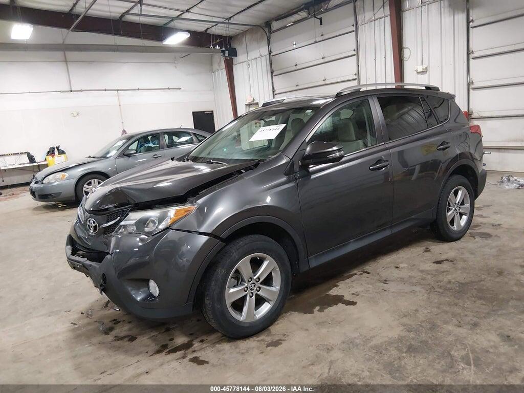 2T3RFRAV9FW370494 2015 TOYOTA RAV4 photo no. 2