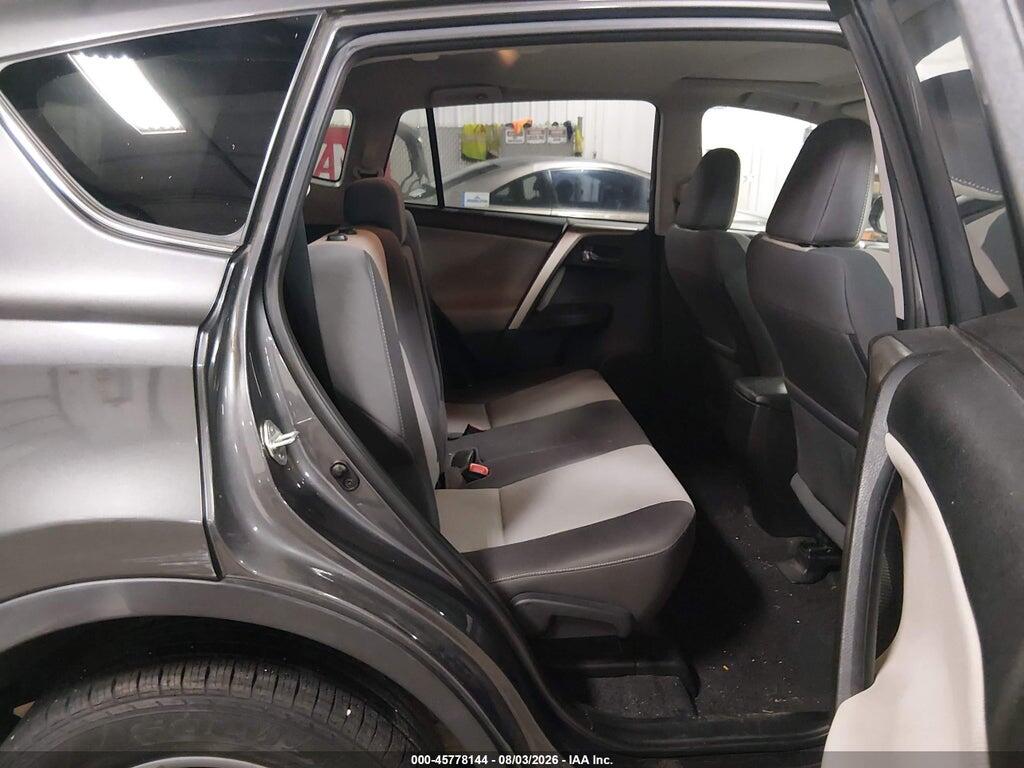 2T3RFRAV9FW370494 2015 TOYOTA RAV4 photo no. 8