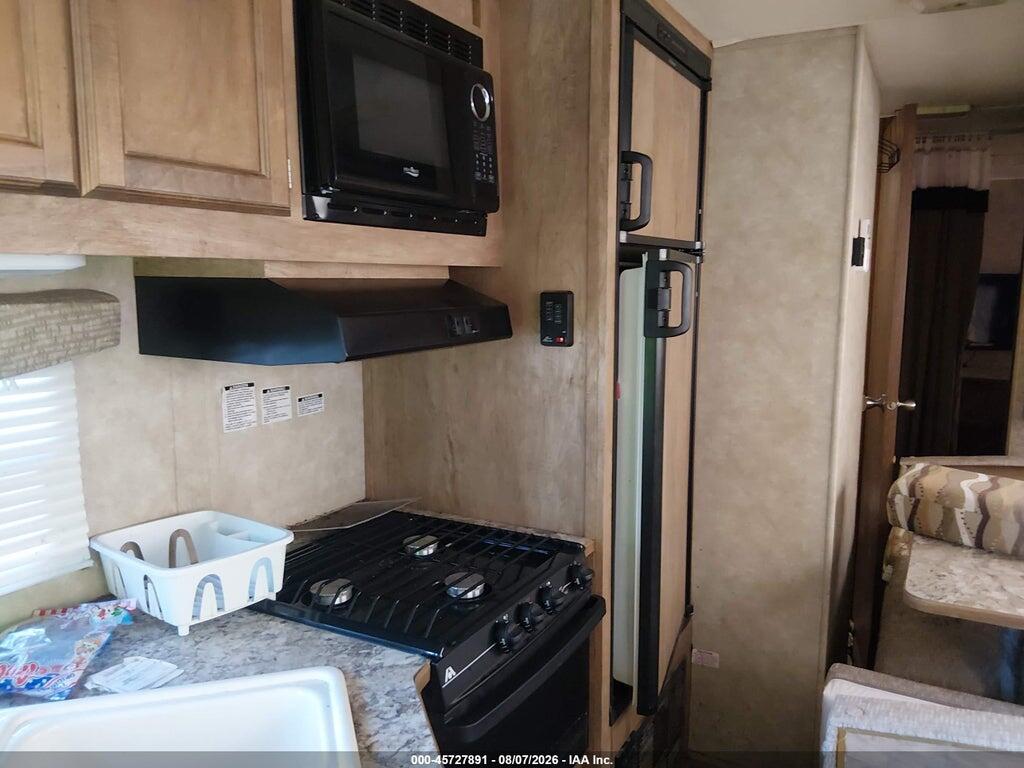 1NL1XTN2XF1031314 2015 GULFSTREAM GULF BREEZE ULTRA LI photo no. 12