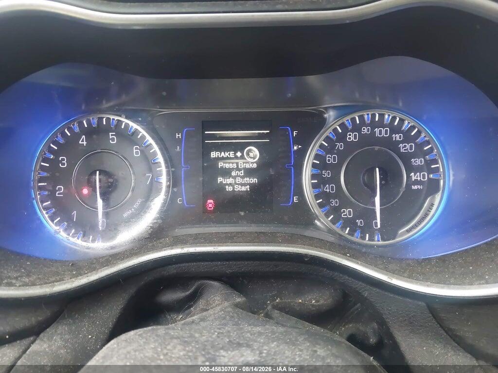 1C3CCCAB3GN113657 2016 CHRYSLER 200 photo no. 7
