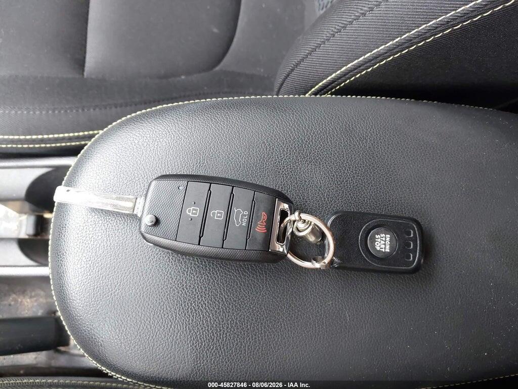 KNDJP3A53G7283183 2016 KIA SOUL photo no. 11