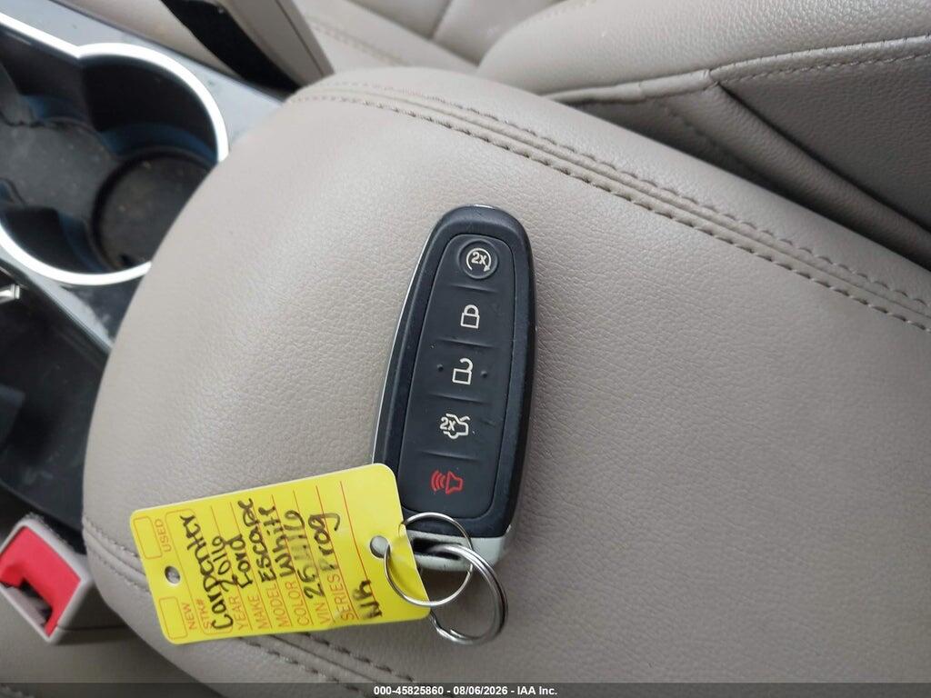 1FMCU9J96GUB44220 2016 FORD ESCAPE photo no. 11