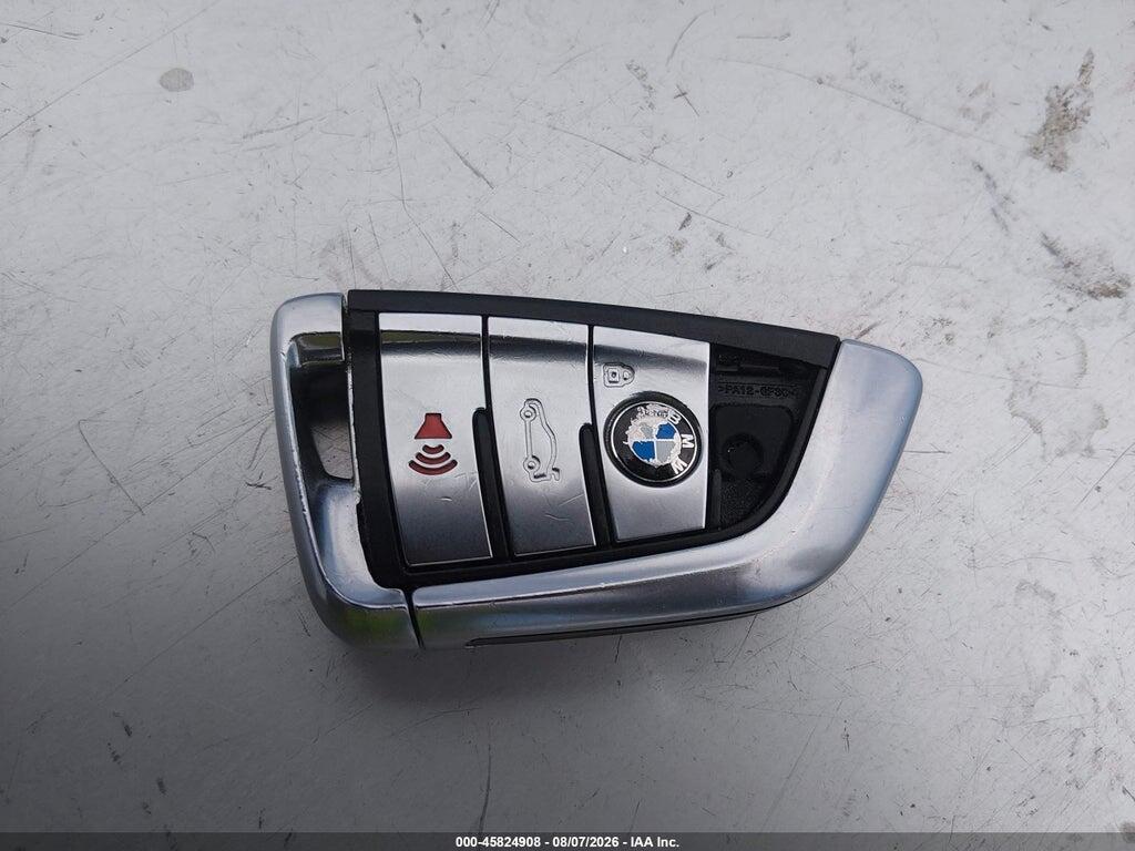 WBA7F2C59GG418135 2016 BMW 750I photo no. 11