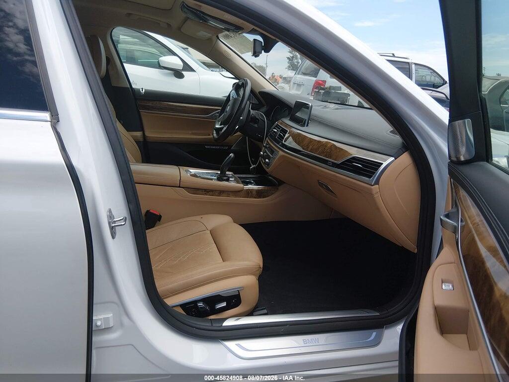 WBA7F2C59GG418135 2016 BMW 750I photo no. 5