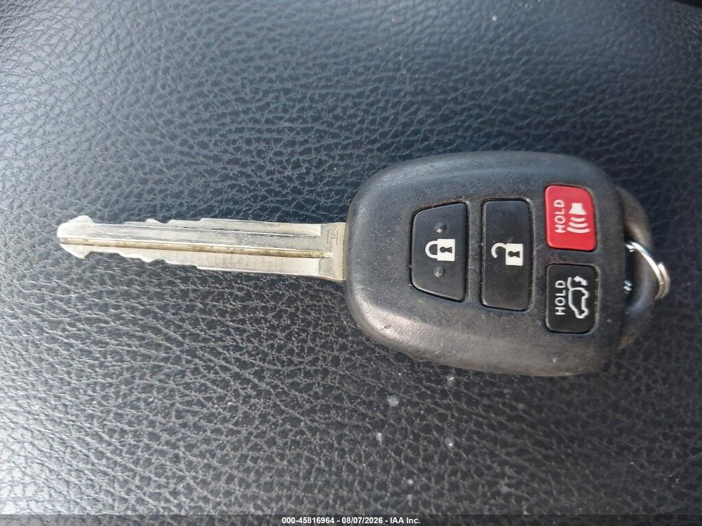 2T3WFREV3GW290029 2016 TOYOTA RAV4 photo no. 11