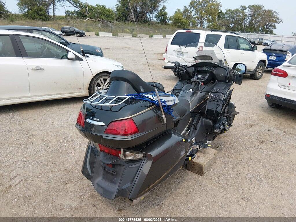 JH2SC68N5GK200106 2016 HONDA GL1800 photo no. 4