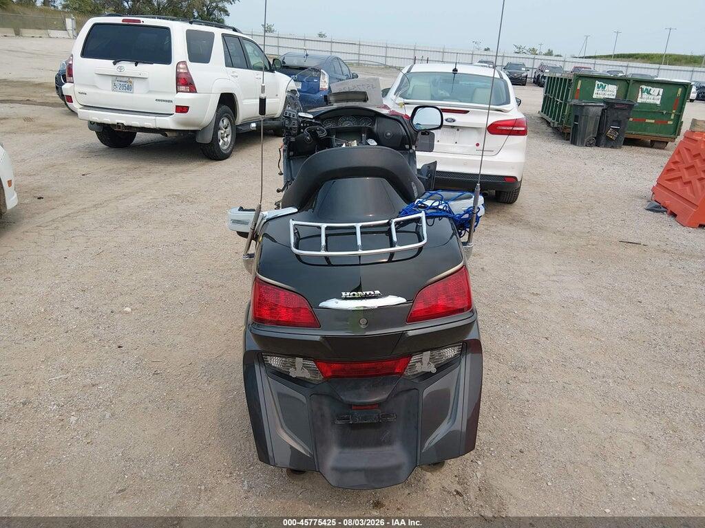 JH2SC68N5GK200106 2016 HONDA GL1800 photo no. 6