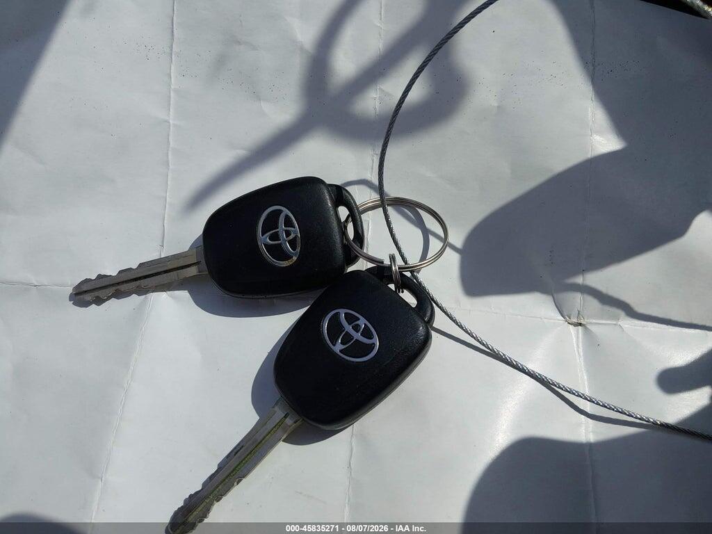 5YFBURHE6HP660367 2017 TOYOTA COROLLA photo no. 11