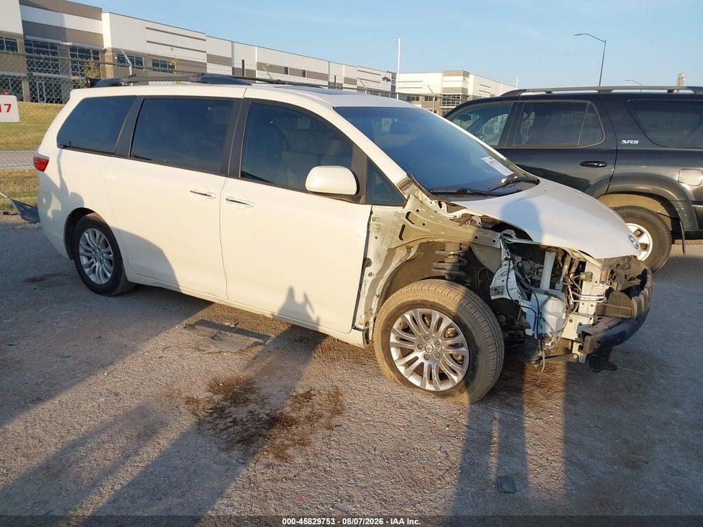 5TDYZ3DC9HS767501 2017 TOYOTA SIENNA photo no. 1