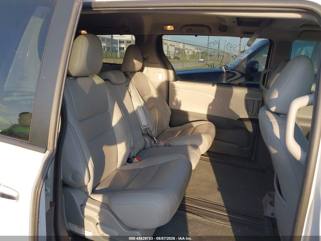 5TDYZ3DC9HS767501 2017 TOYOTA SIENNA photo no. 8