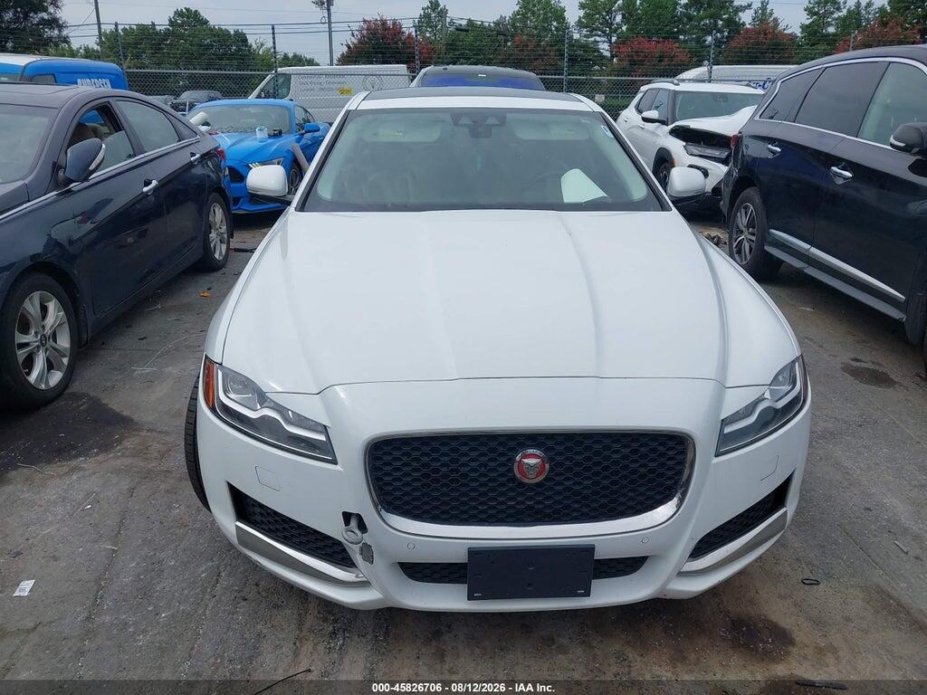 SAJBK4BV8HCY44575 2017 JAGUAR XF photo no. 12