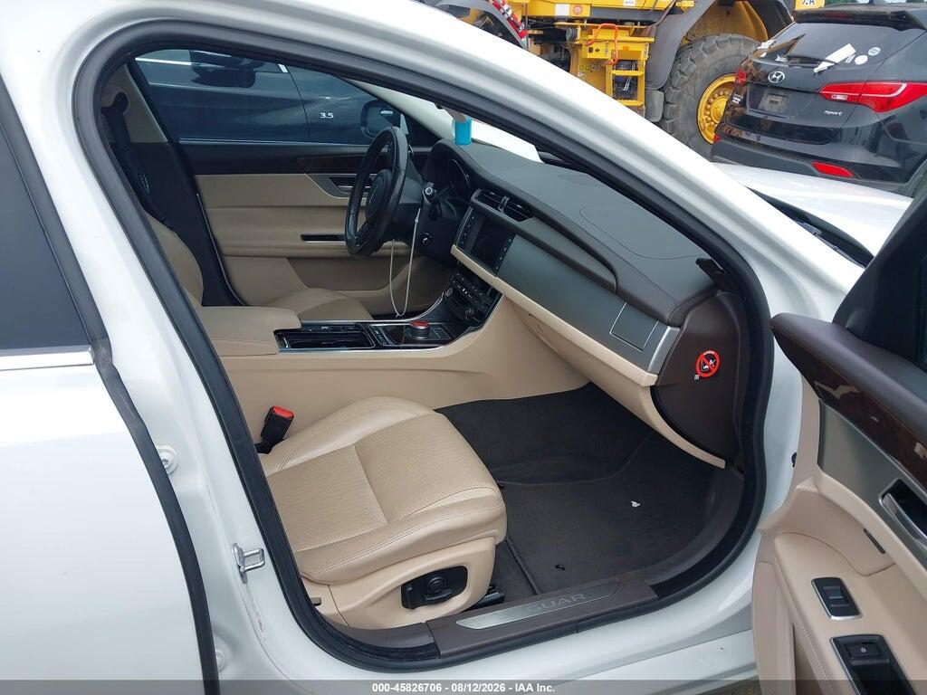 SAJBK4BV8HCY44575 2017 JAGUAR XF photo no. 5