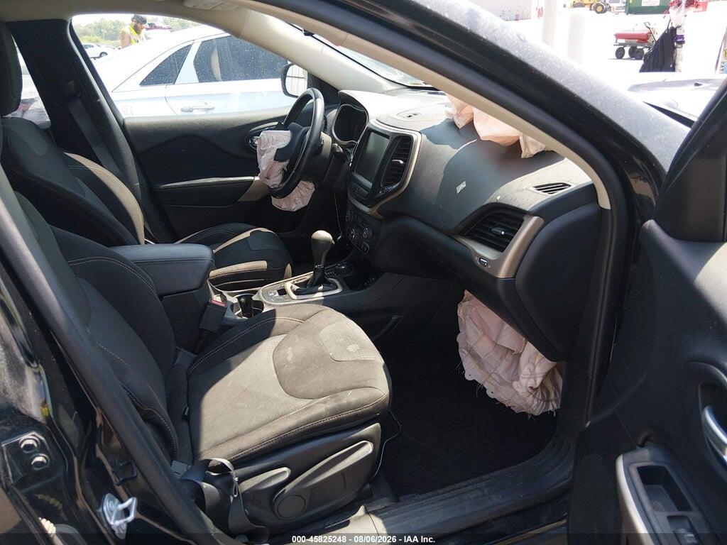 1C4PJMCSXHD217978 2017 JEEP CHEROKEE photo no. 5