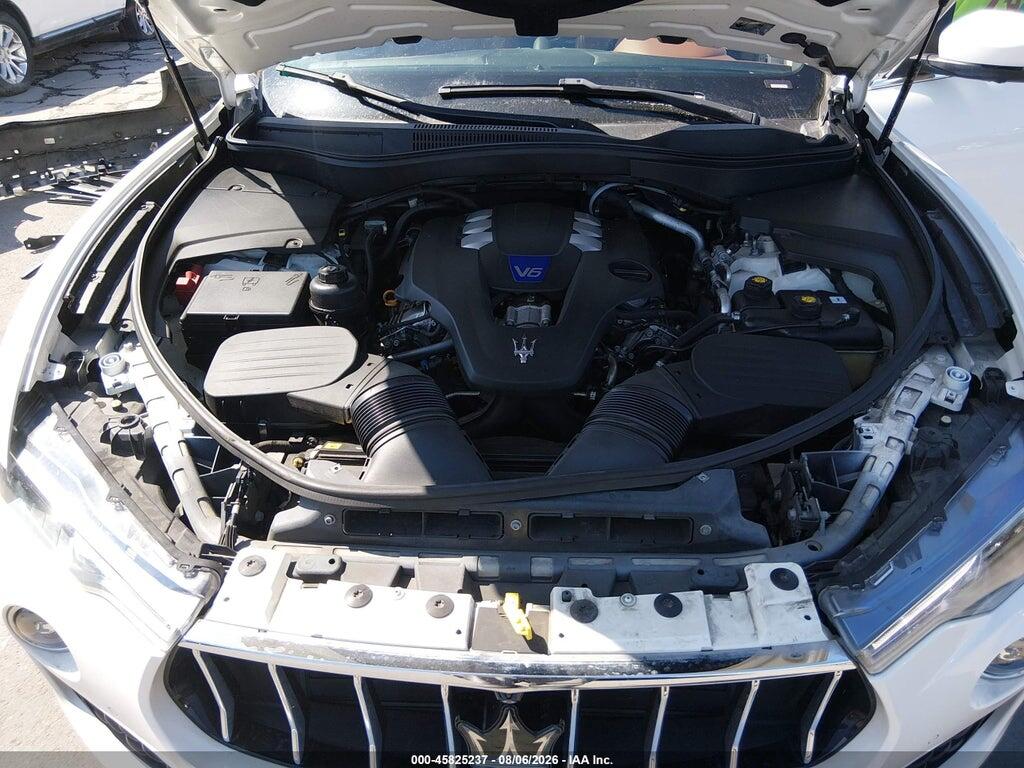 ZN661YUL7HX237354 2017 MASERATI LEVANTE photo no. 10
