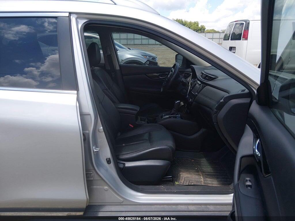 5N1AT2MTXHC825318 2017 NISSAN ROGUE photo no. 5