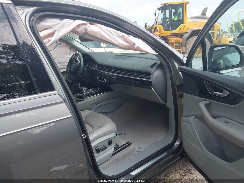 WA1LAAF70HD017271 2017 AUDI Q7 photo no. 5